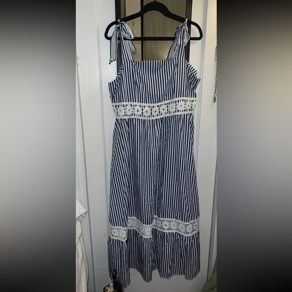 Plus Size Striped Sheer Guipure Lace Tie Shoulder Cami Dress - Picture 6 of 6